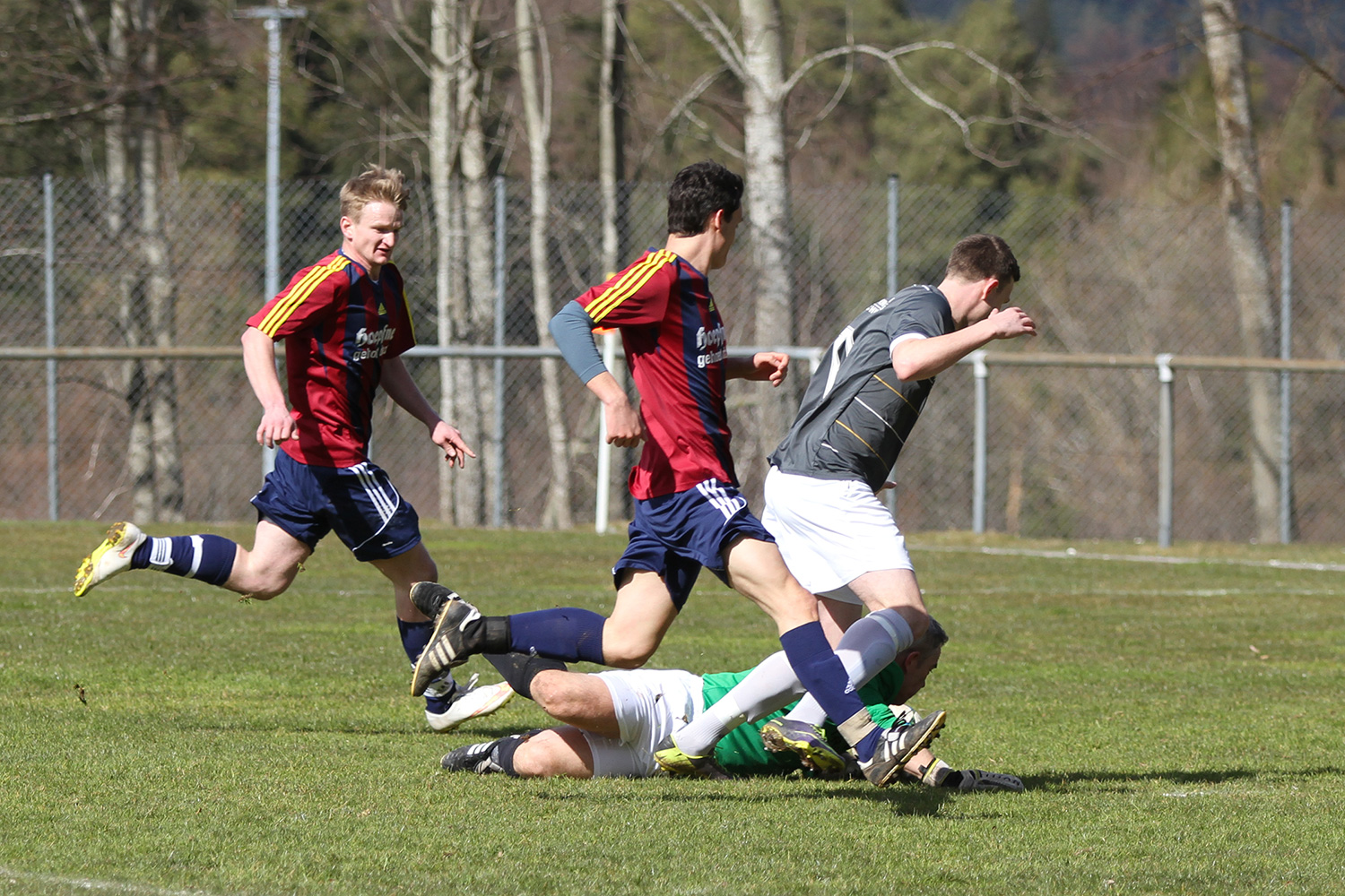 Bild 2/6 Bild 2