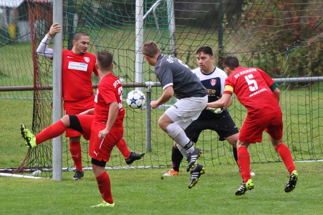 2015-10-04_sg1__sv_kickers_pforzheim2_10-3_pascal