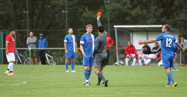 Alles andere als eine Schlüsselszene in diesem Spiel. Denn es blieb bei den 3 Punkten seitens der blauen Gäste.